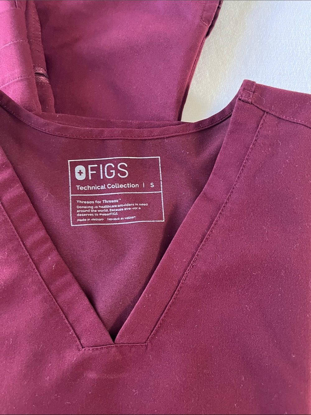 FIGS Scrub Set Burgundy S/SP - Picture 2 of 7